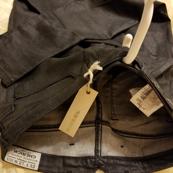 "NWT" DIESEL JEANS - Picture 2 of 8